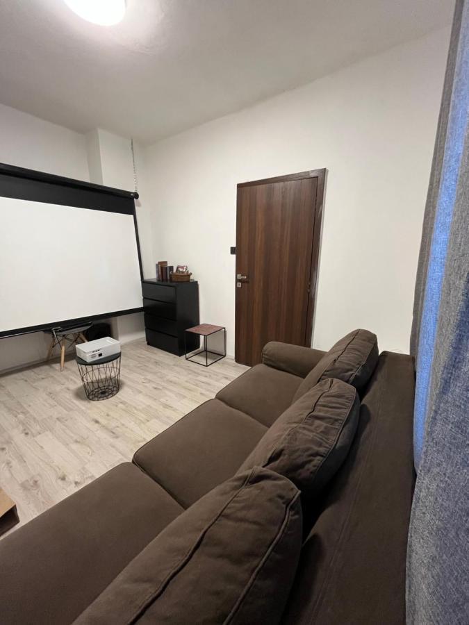 Large 3 Bedroom Apartment With City Skyline View Karlowe Wary Zewnętrze zdjęcie